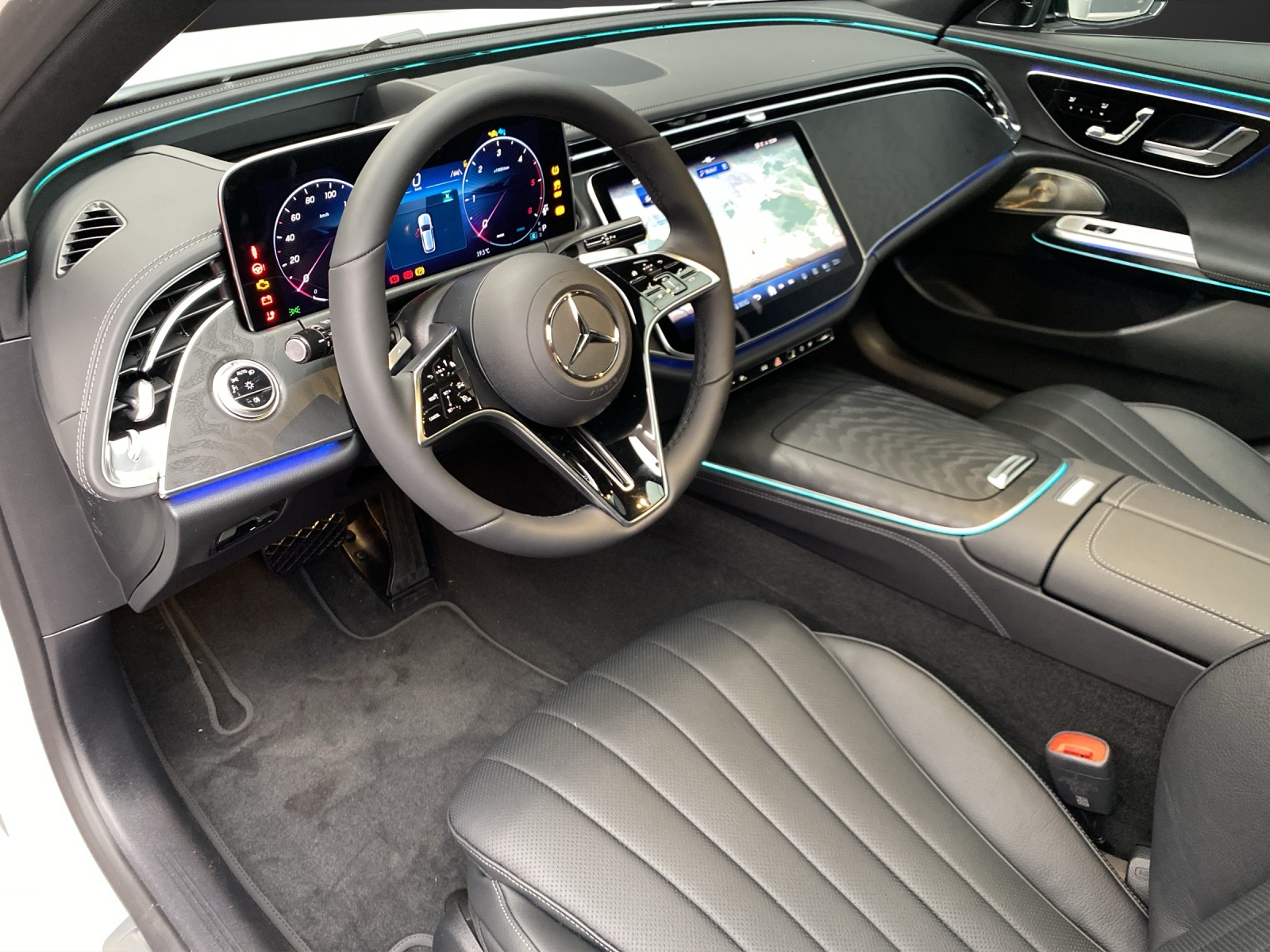 MERCEDES-BENZ E 220 d T 4Matic 9G-Tronic-image-6