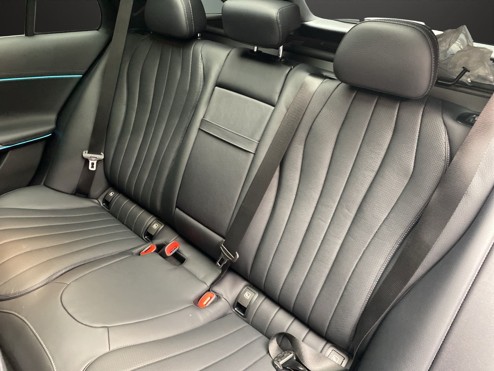 MERCEDES-BENZ E 220 d T 4Matic 9G-Tronic-image-9
