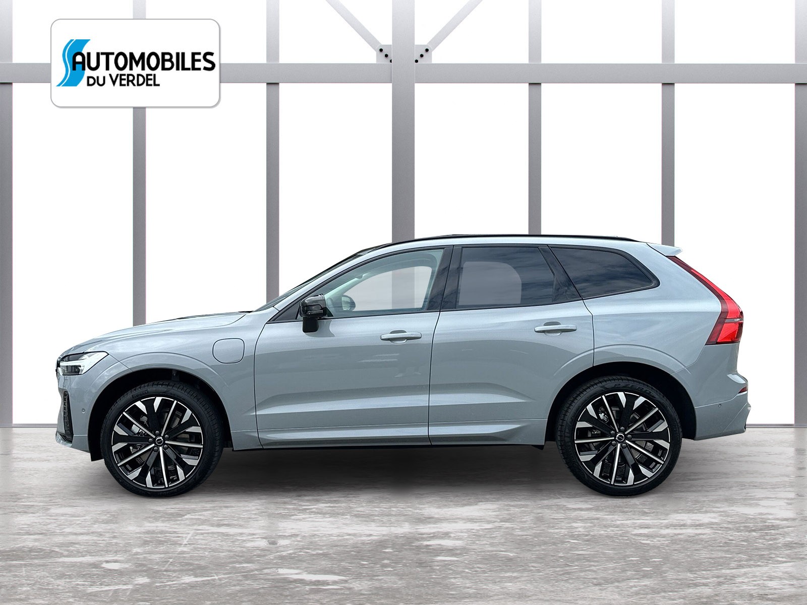 VOLVO XC60 2.0 T8 TE Ultra Dark eAWD-image-1
