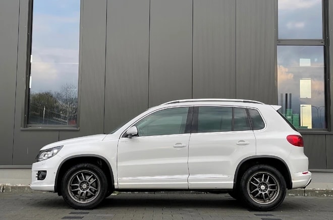 VW Tiguan 2.0 TDI BMT R-Line Design 4Motion DSG-image-6