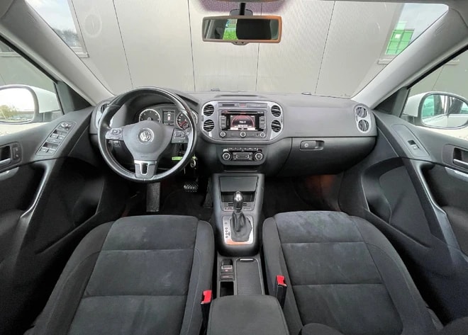 VW Tiguan 2.0 TDI BMT R-Line Design 4Motion DSG-image-11