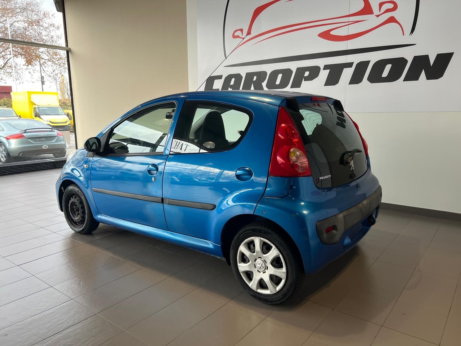 PEUGEOT 107 1.0 Swiss Edition-image-6