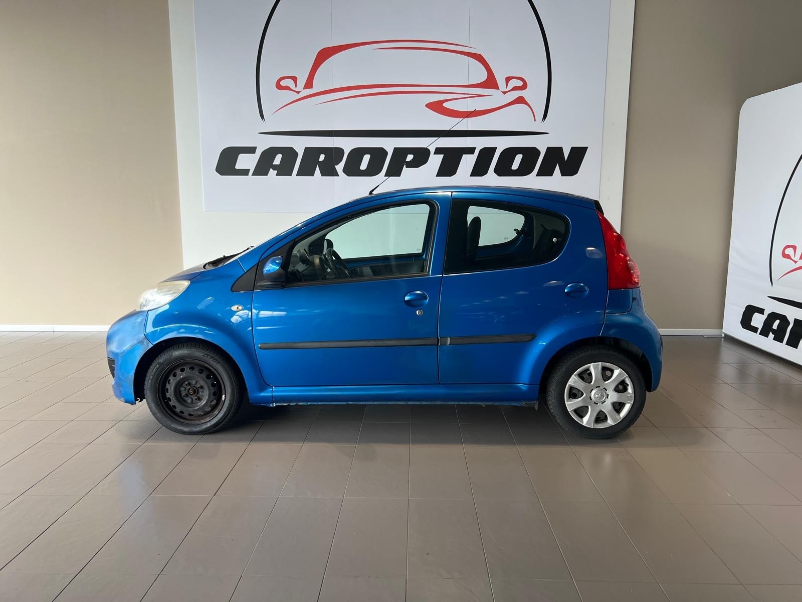 PEUGEOT 107 1.0 Swiss Edition-showroom-element-1