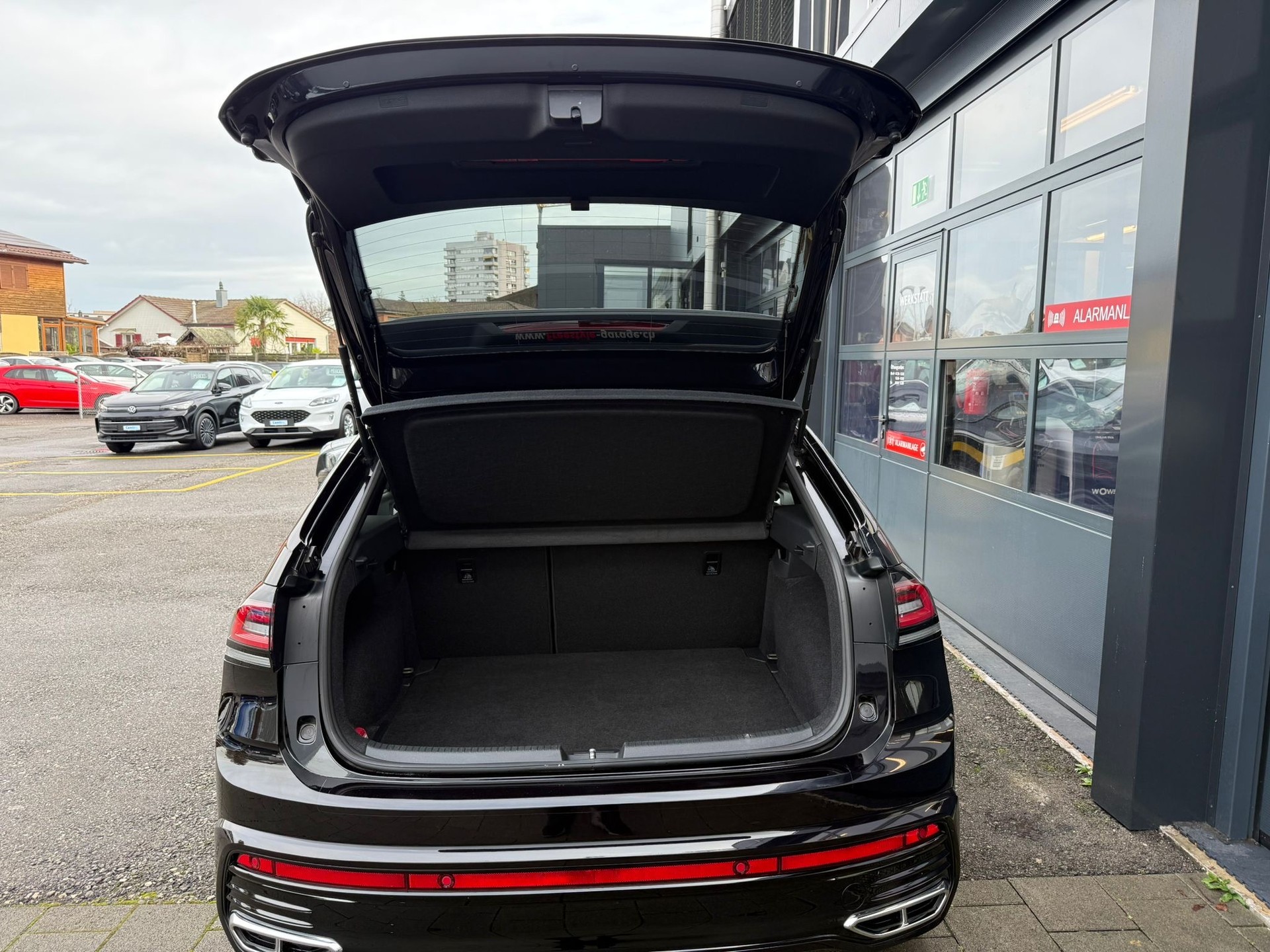 VW Taigo 1.0 TSI R-Line DSG-image-5