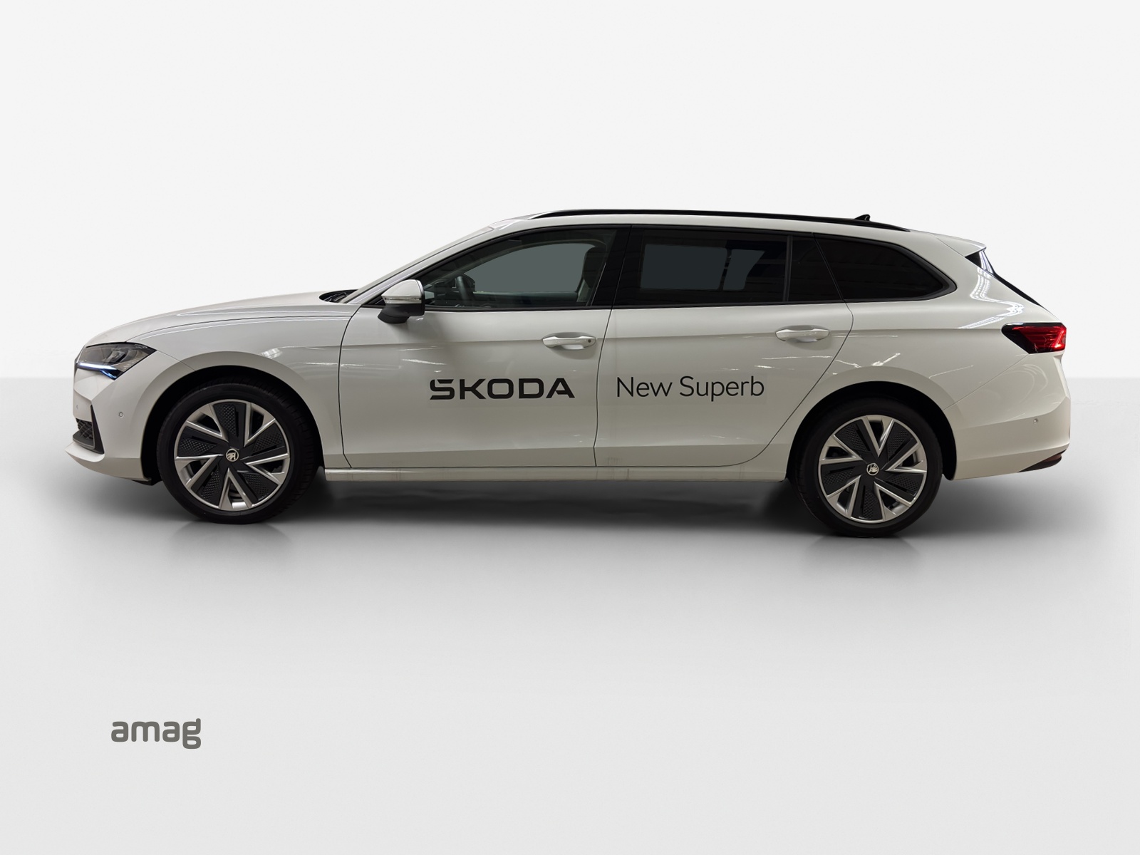 SKODA Superb Combi 2.0 TDi Selection DSG-image-2