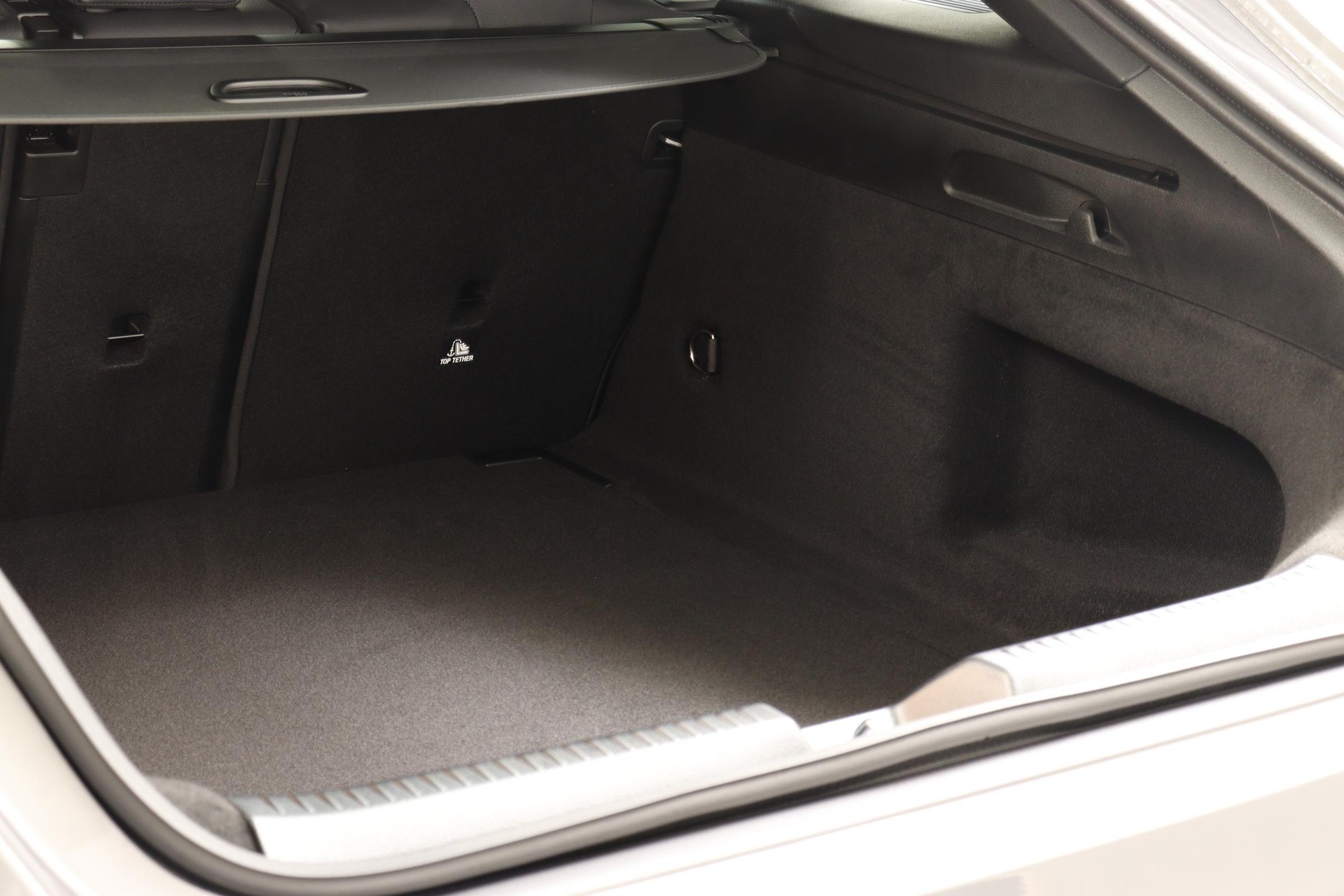 MERCEDES-BENZ CLA 250 Swiss Star AMG Line 4matic Shooting Brake-image-5