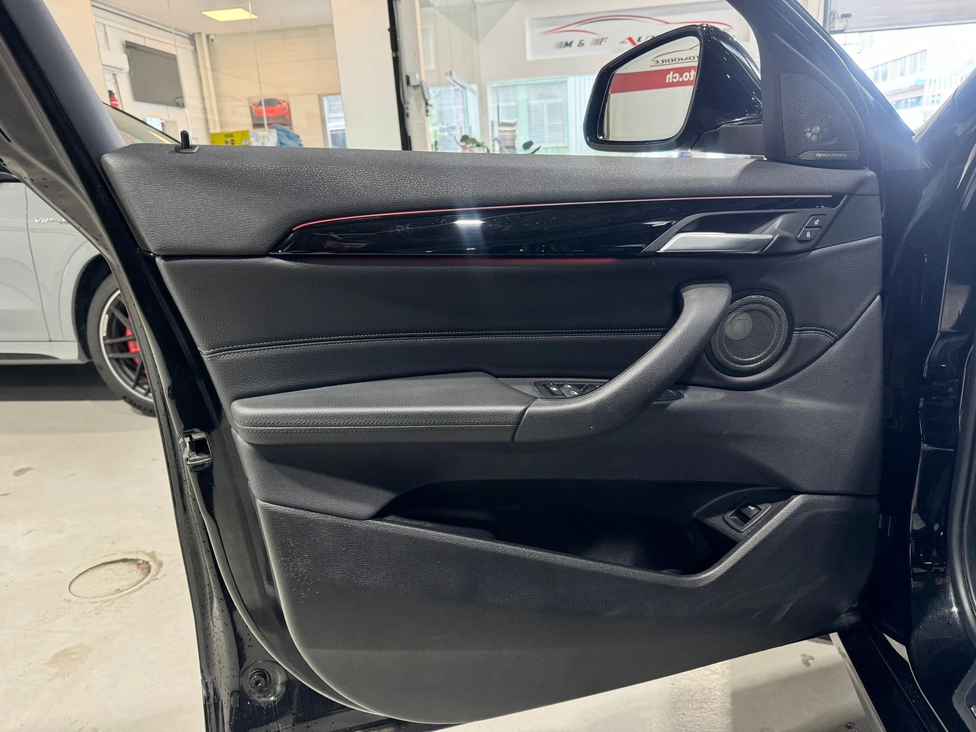 BMW X2 20d xDrive SAG CH FAHRZEUG-image-19
