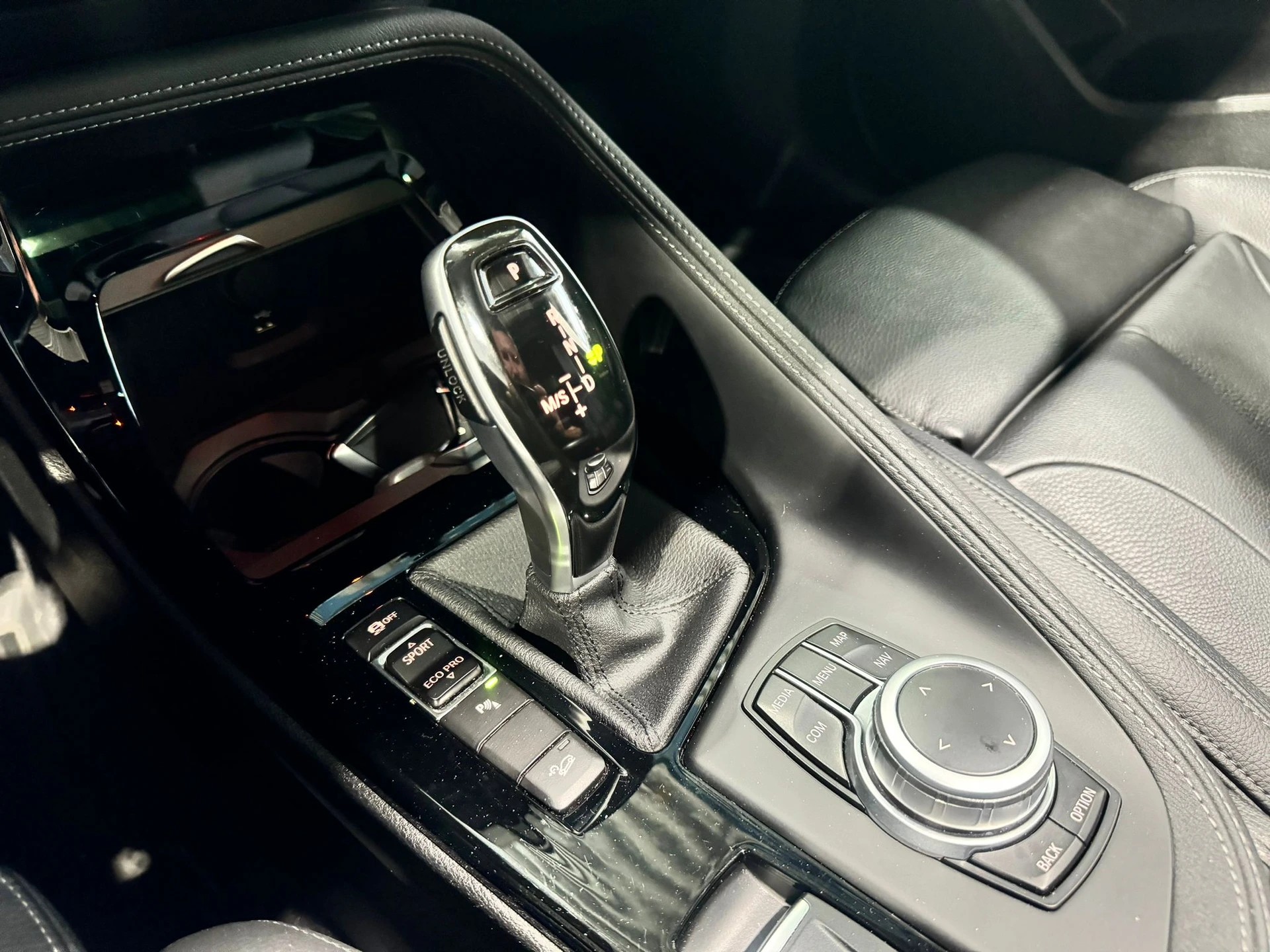 BMW X2 20d xDrive SAG CH FAHRZEUG-image-16
