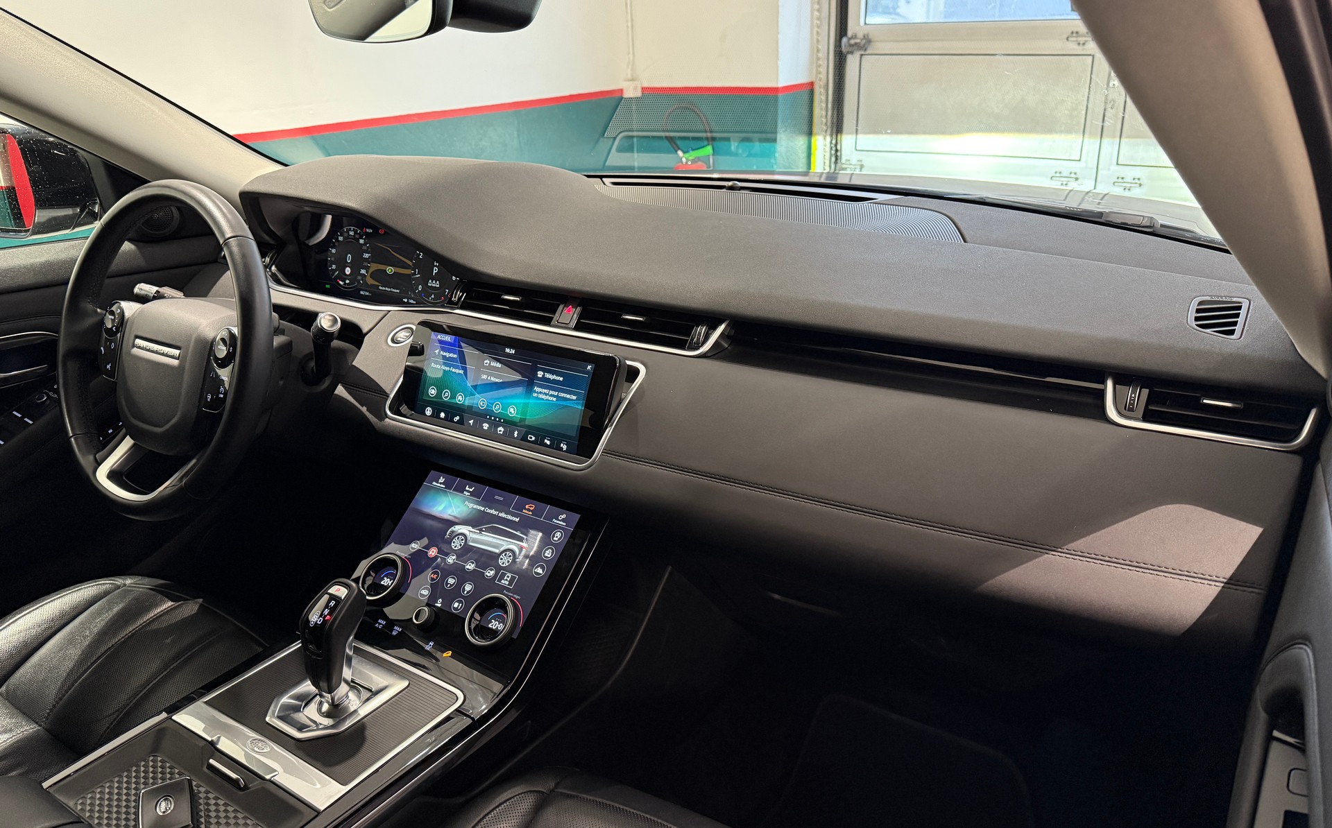 LAND ROVER Range Rover Evoque P 200 MHEV HSE AT9-image-9