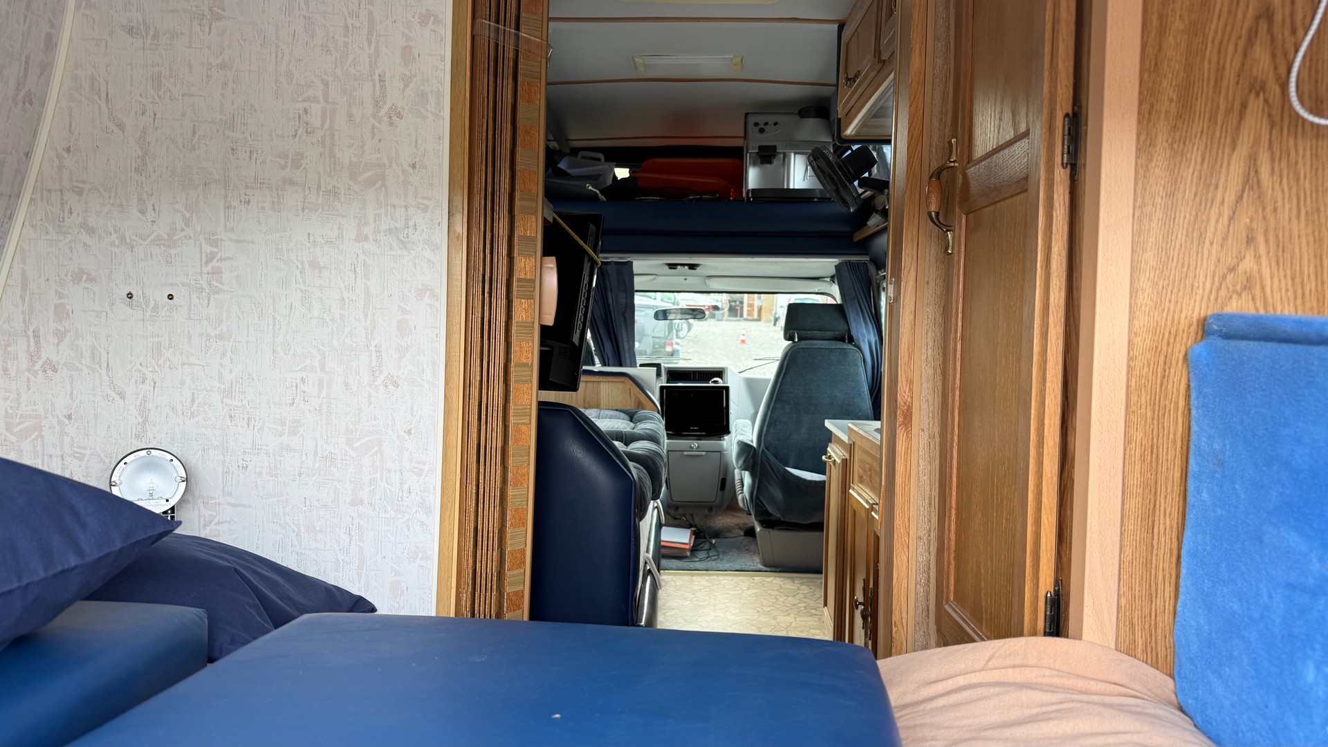 CHEVROLET Van 5.7-image-16
