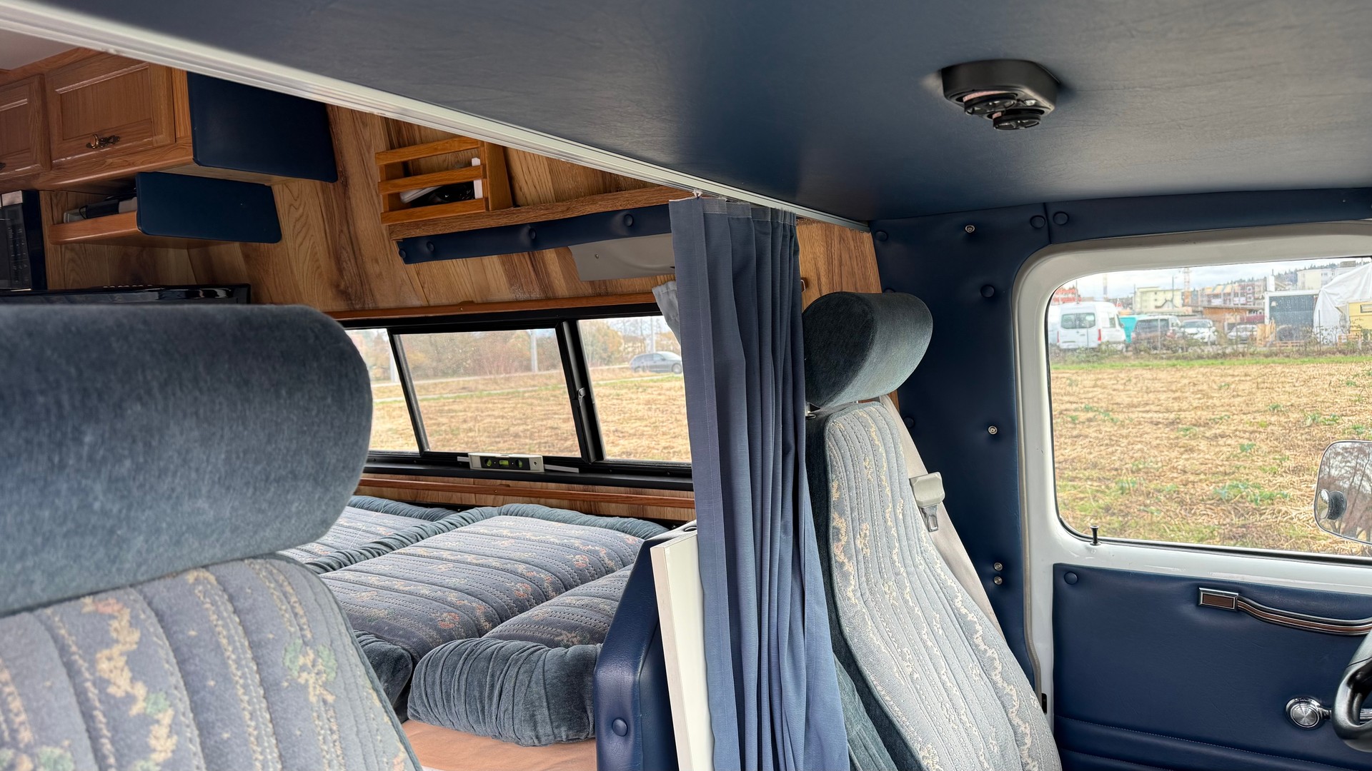 CHEVROLET Van 5.7-image-5