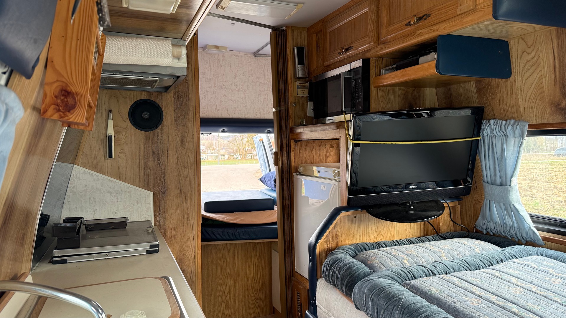 CHEVROLET Van 5.7-image-14