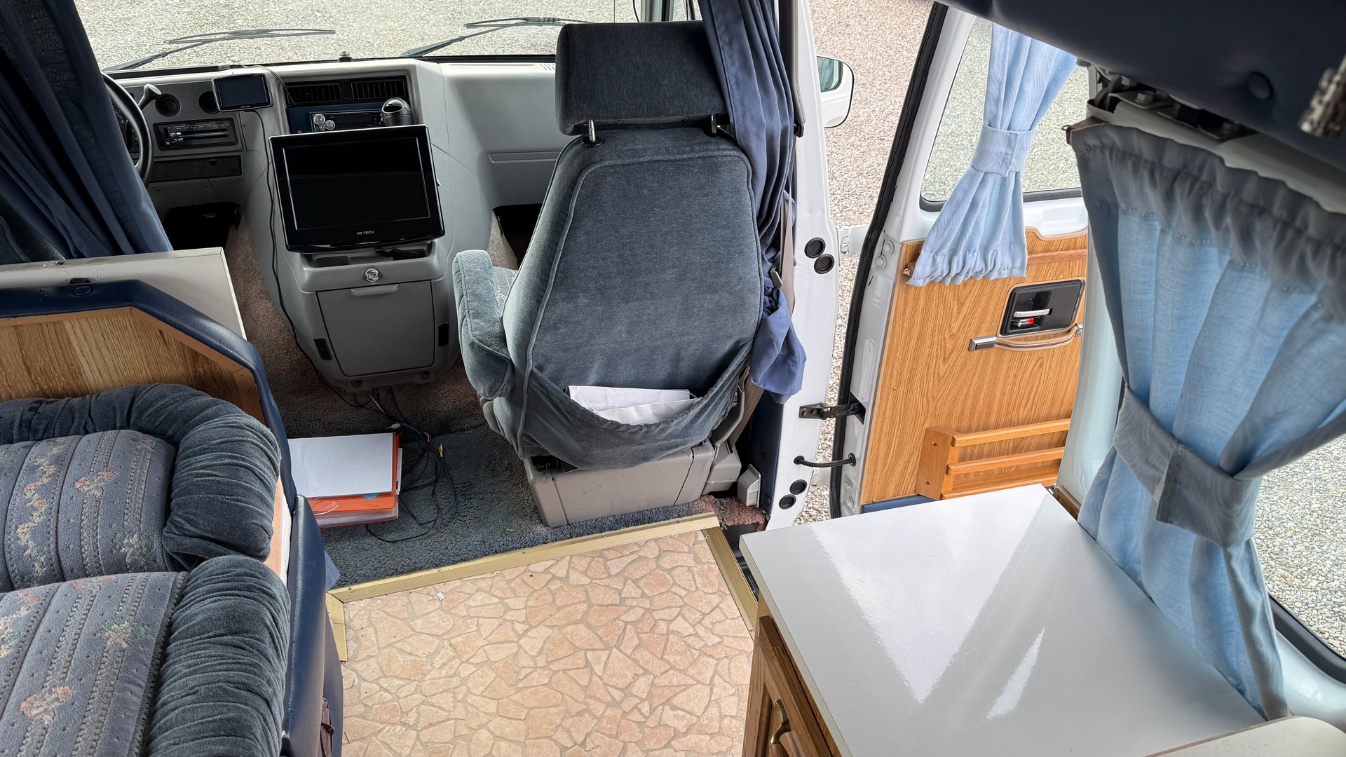 CHEVROLET Van 5.7-image-8