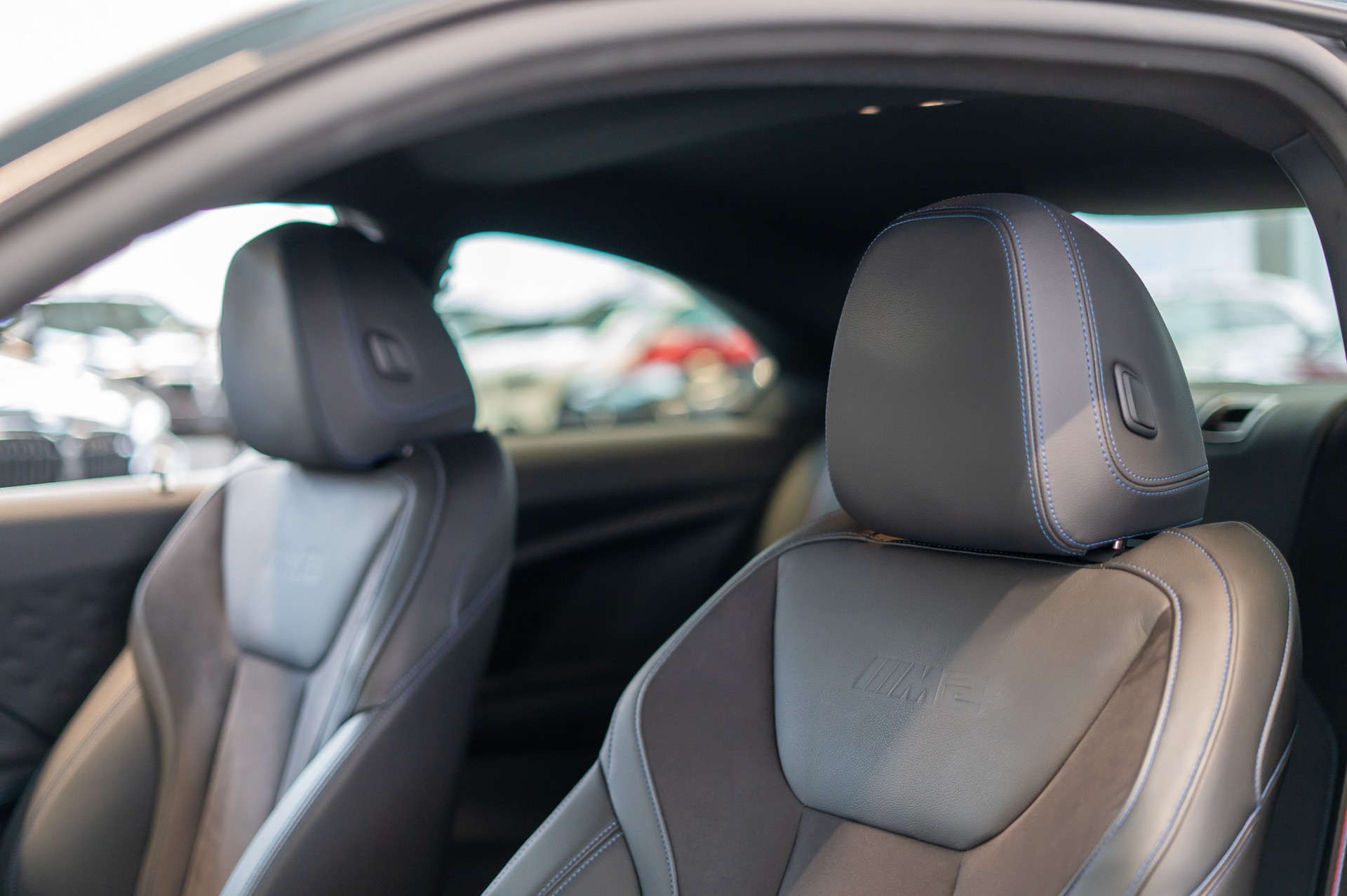 BMW M2 Coupé / Ab 980.- CHF pro Monat ohne Anzahlung / LCI 480PS/ Rückfahrkamera / HeadUp / el.Sitze-image-9