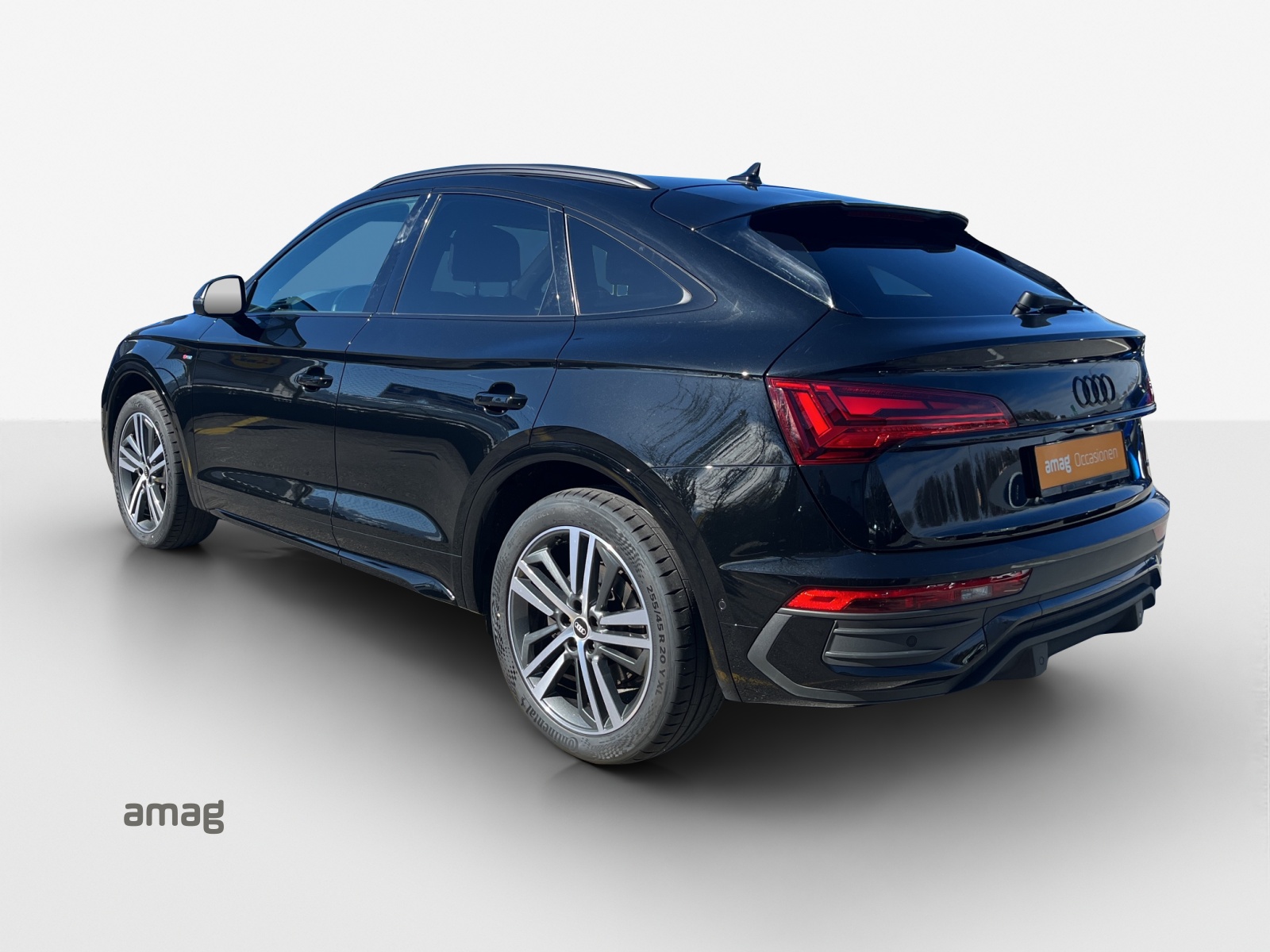 AUDI Q5 Sportback 40 TDI Blackedition quattro S-tronic-image-2