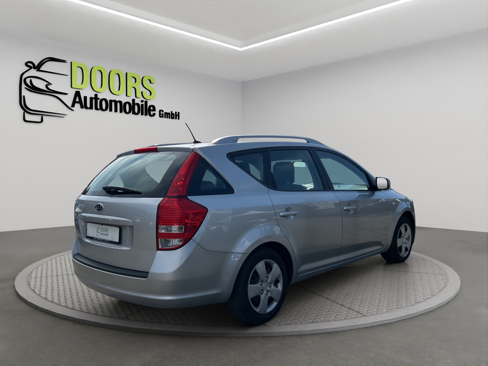 KIA Cee'd Sporty Wagon 1.6 16V Trend-image-3