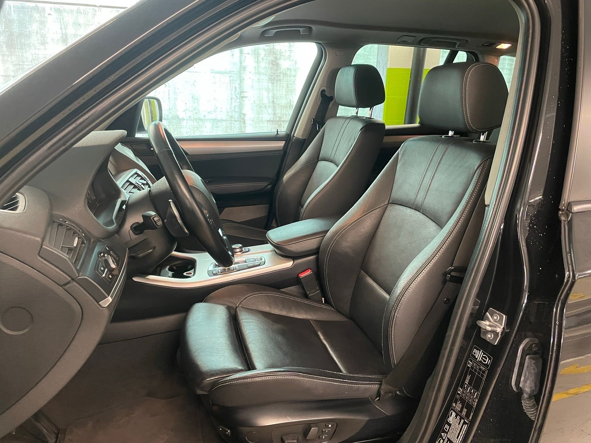 BMW X3 xDrive 35i Steptronic // MFK NEU mit AHK-image-11