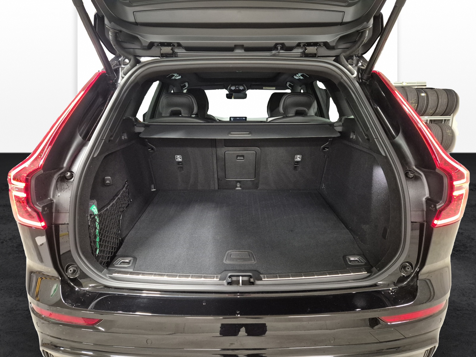 VOLVO XC60 2.0 T8 TE Polestar eAWD-image-18