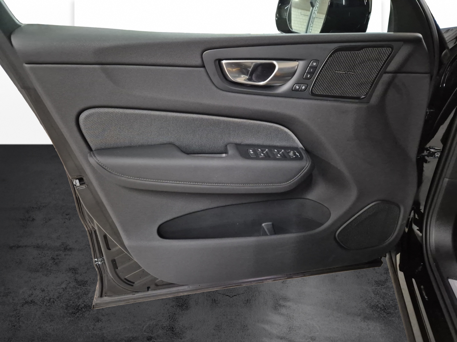 VOLVO XC60 2.0 T8 TE Polestar eAWD-image-13