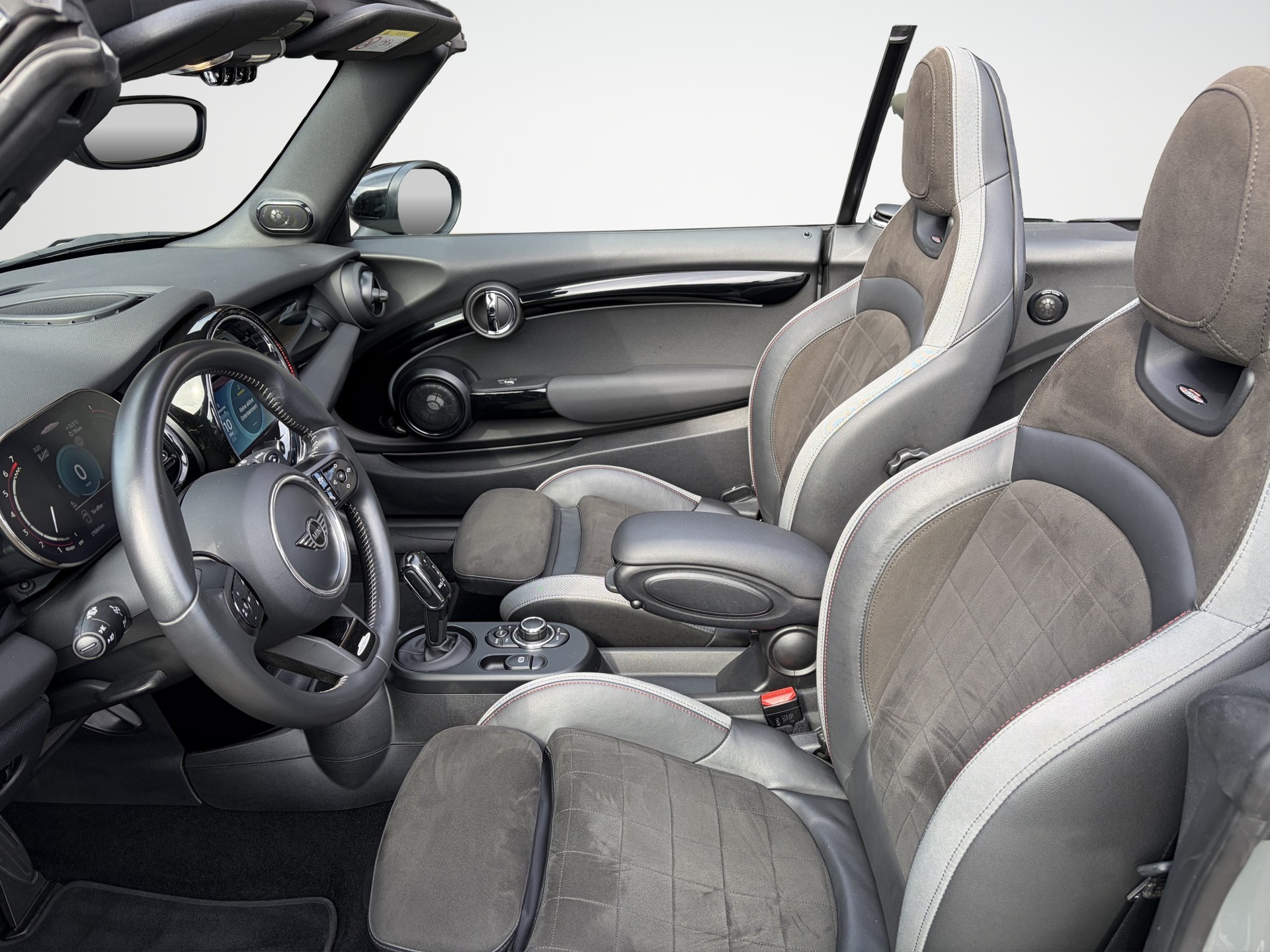 MINI Cooper John Cooper Works Cabriolet Steptronic-image-8