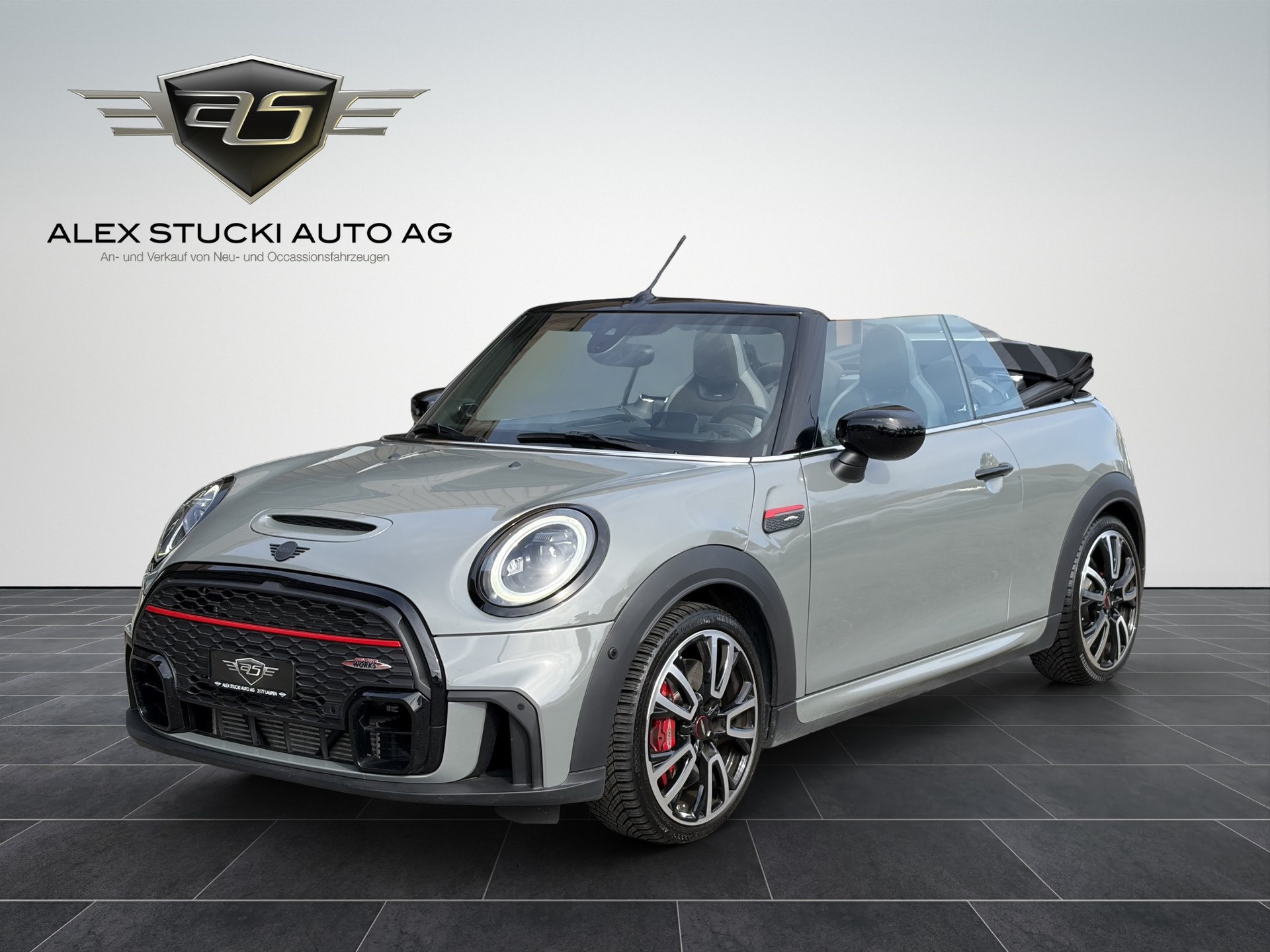 MINI Cooper John Cooper Works Cabriolet Steptronic-image-2