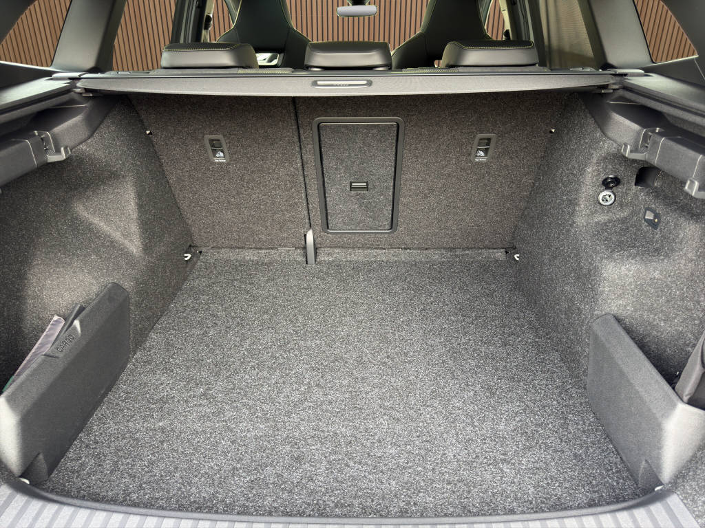 SKODA Enyaq IV RS 4x4 MAXX-image-14