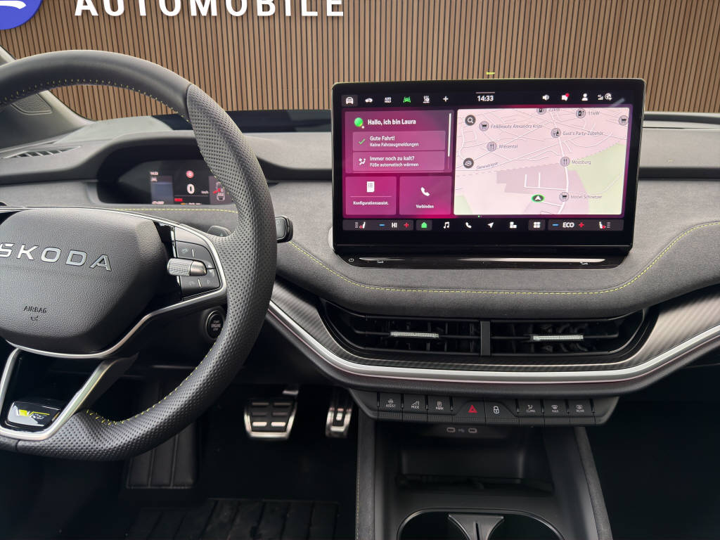 SKODA Enyaq IV RS 4x4 MAXX-image-17