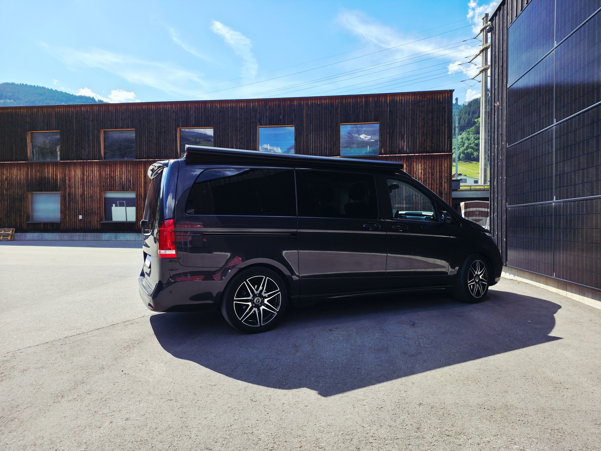 MERCEDES-BENZ Marco Polo Horizon 300 d 4M Automat AMG Line-image-4