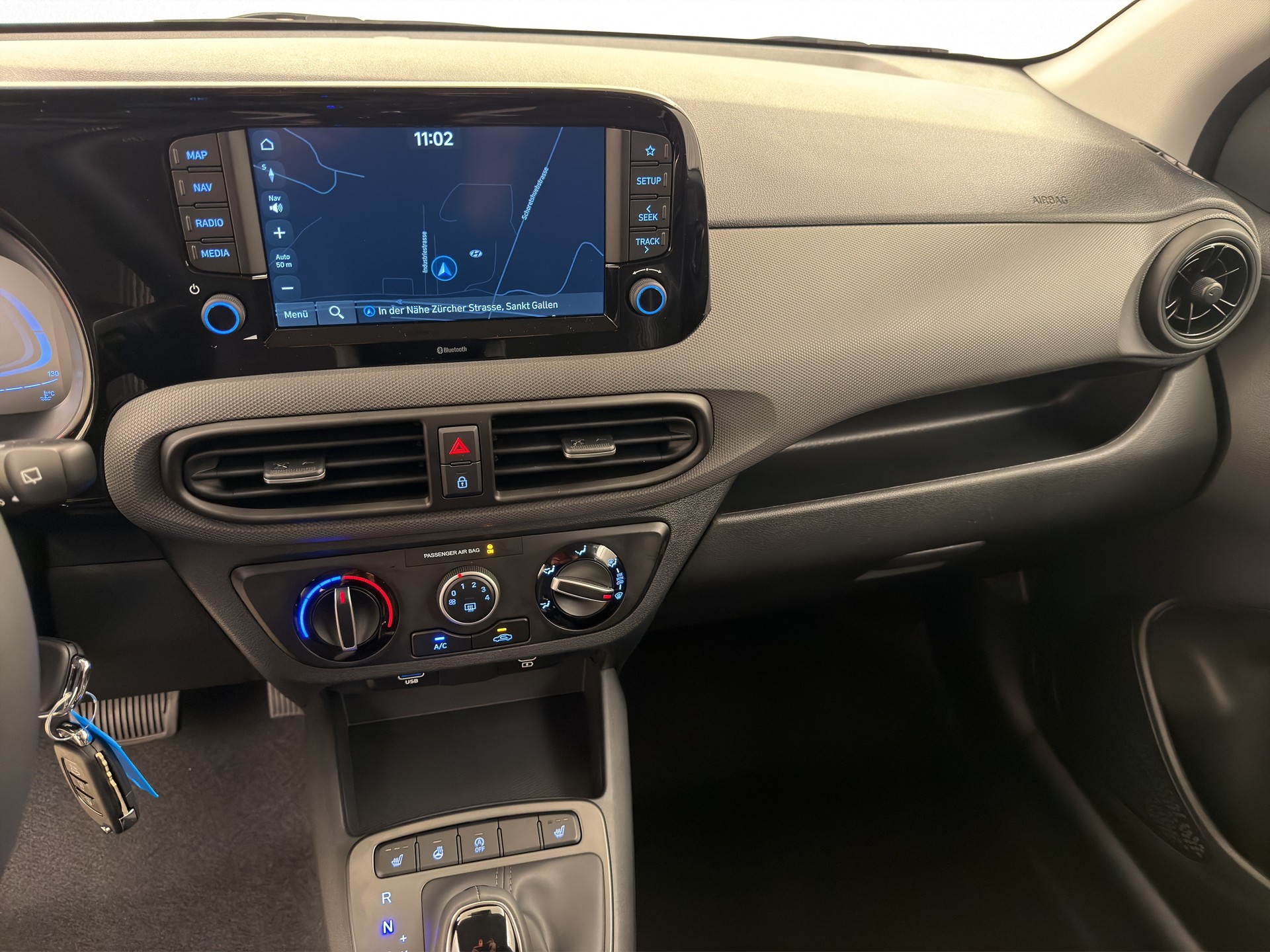 HYUNDAI i10 1.2 Amplia-image-7