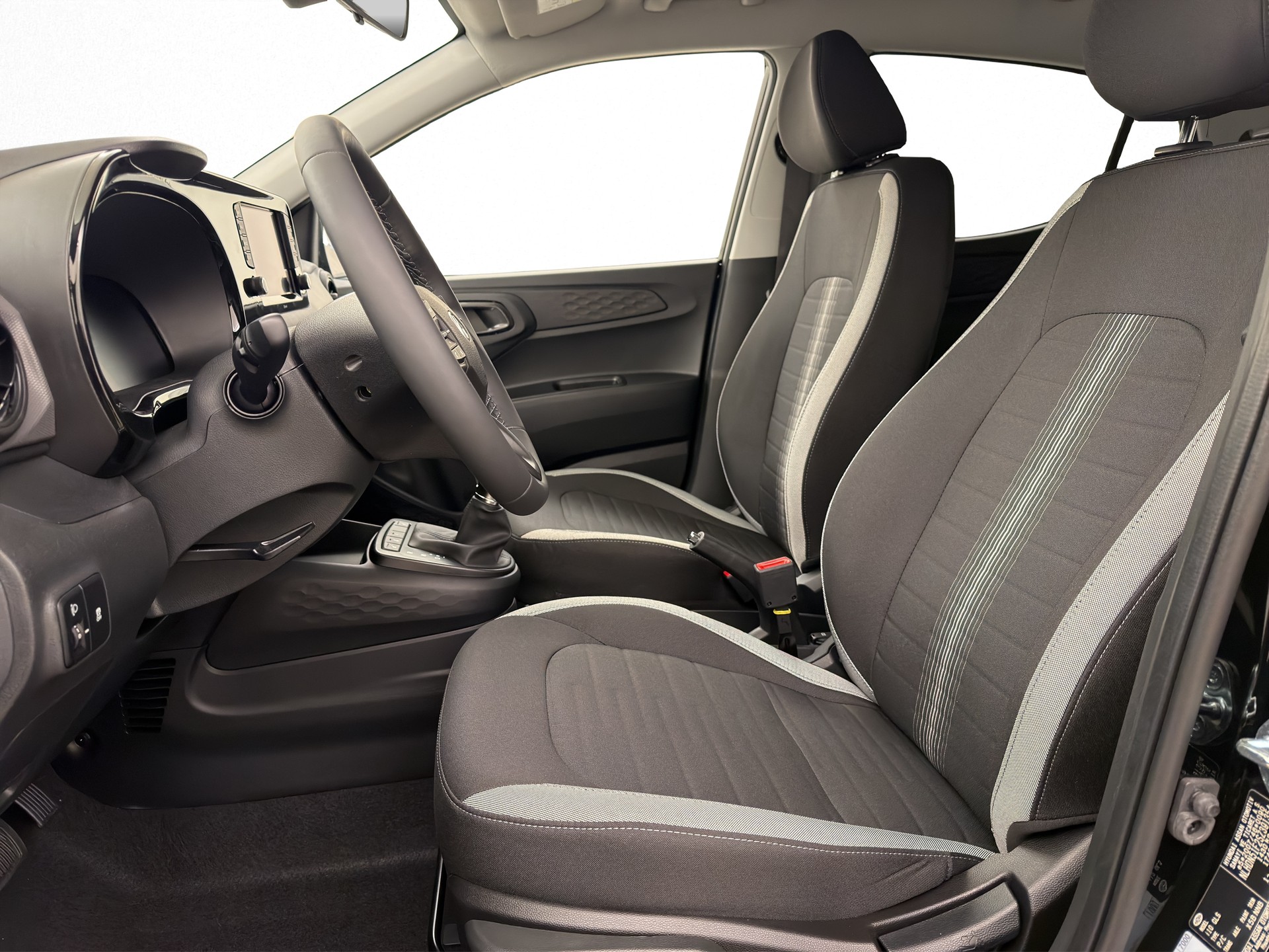 HYUNDAI i10 1.2 Amplia-image-3