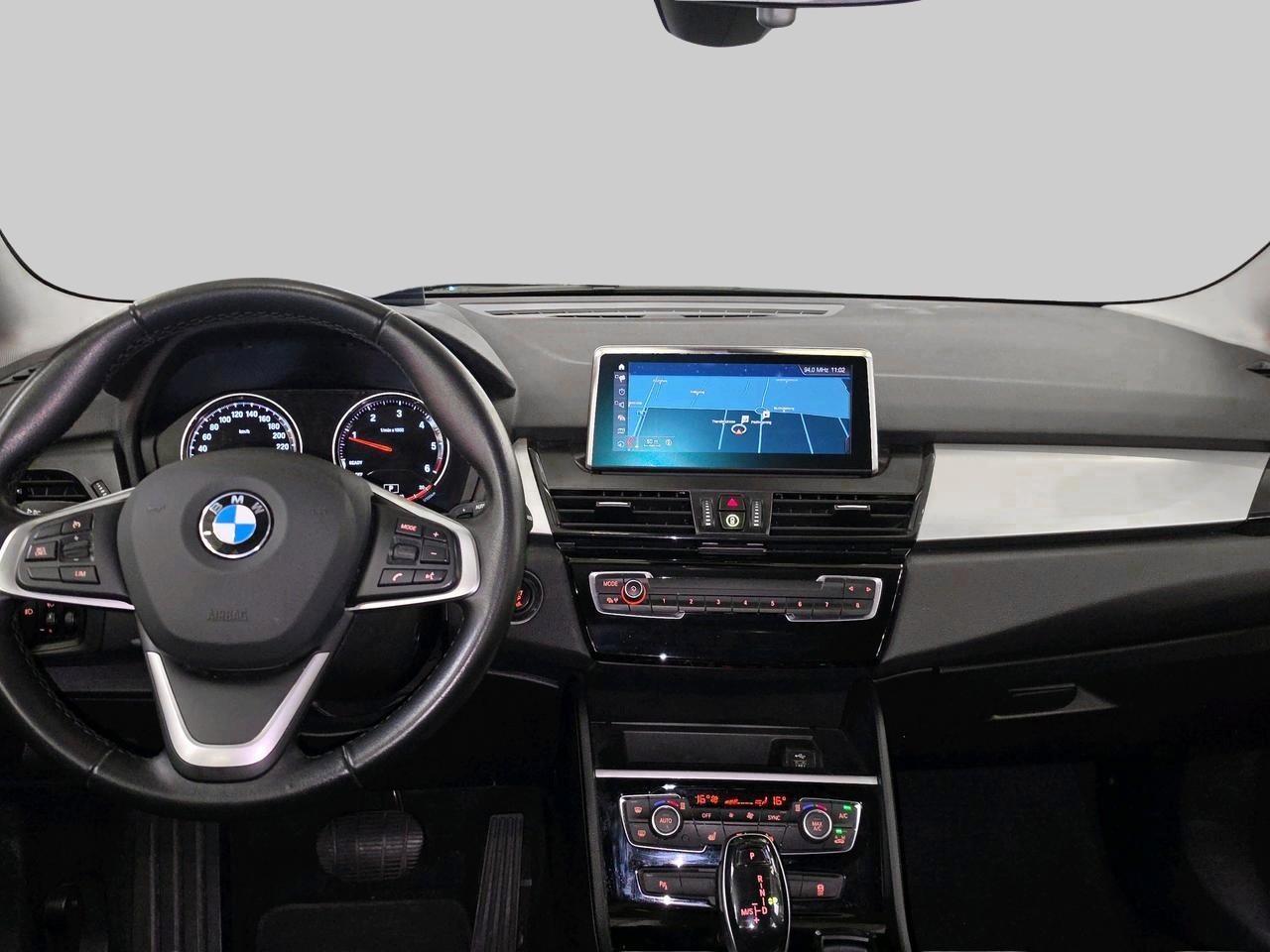 BMW 218d xDrive Gran Tourer-image-13