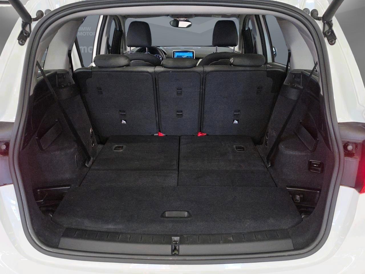 BMW 218d xDrive Gran Tourer-image-9