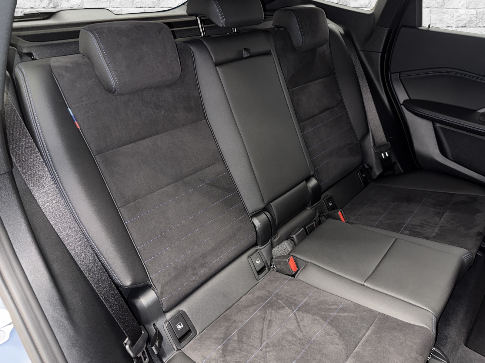 BMW X1 xDrive 23i 48V M Sport-image-18