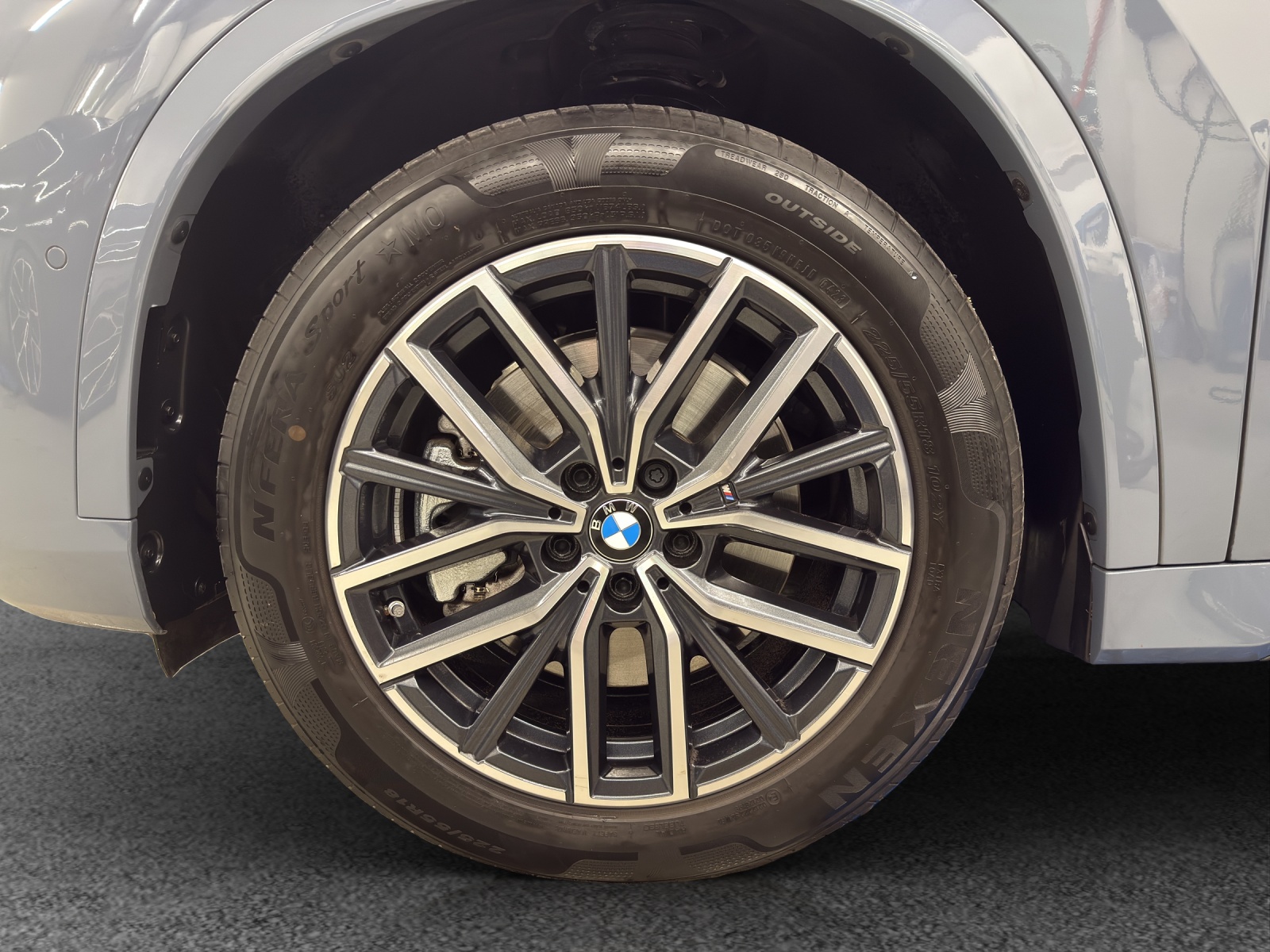 BMW X1 xDrive 23i 48V M Sport-image-8