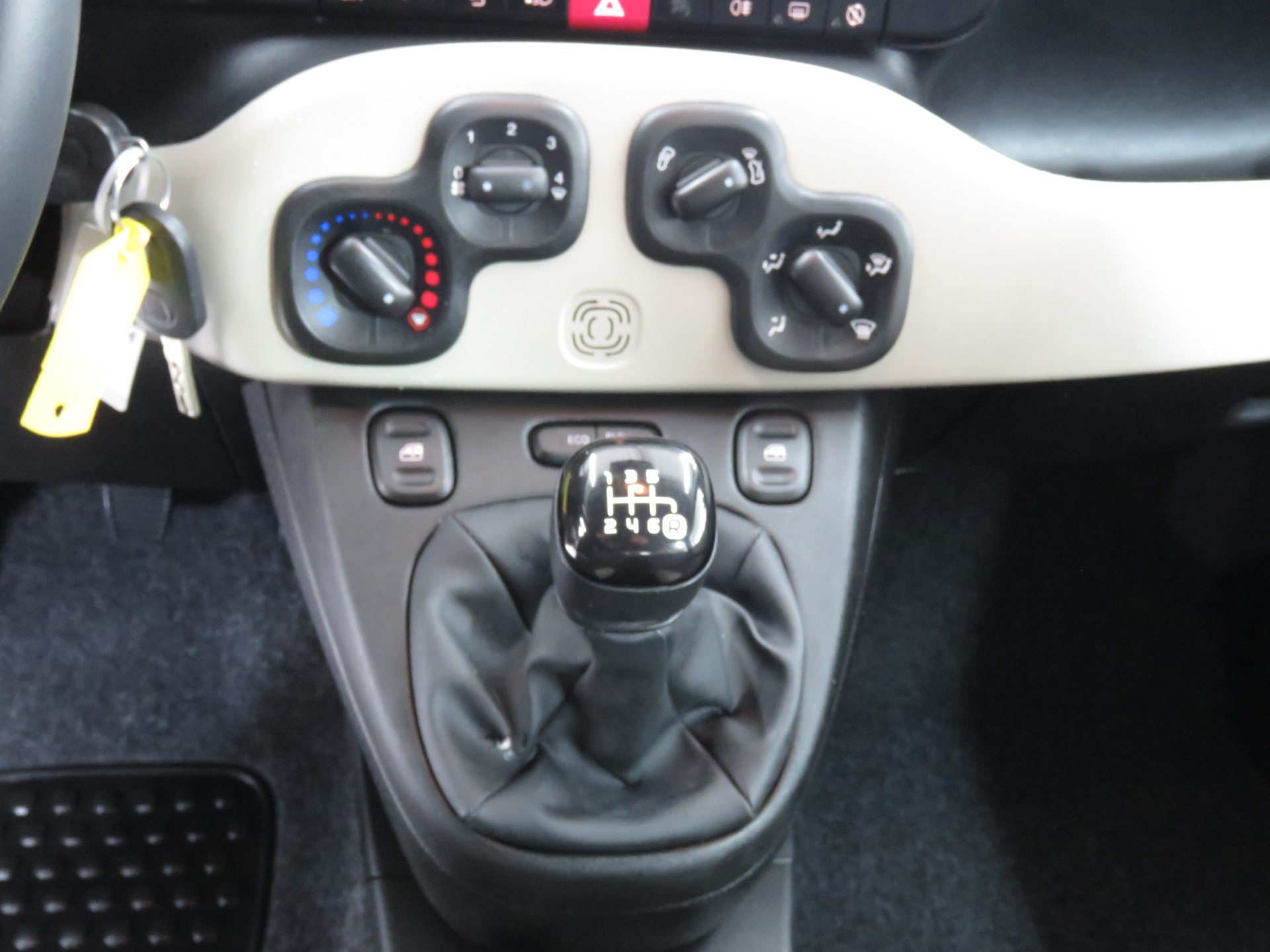 FIAT Panda 0.9 Twinair Turbo Climbing 4x4-image-14
