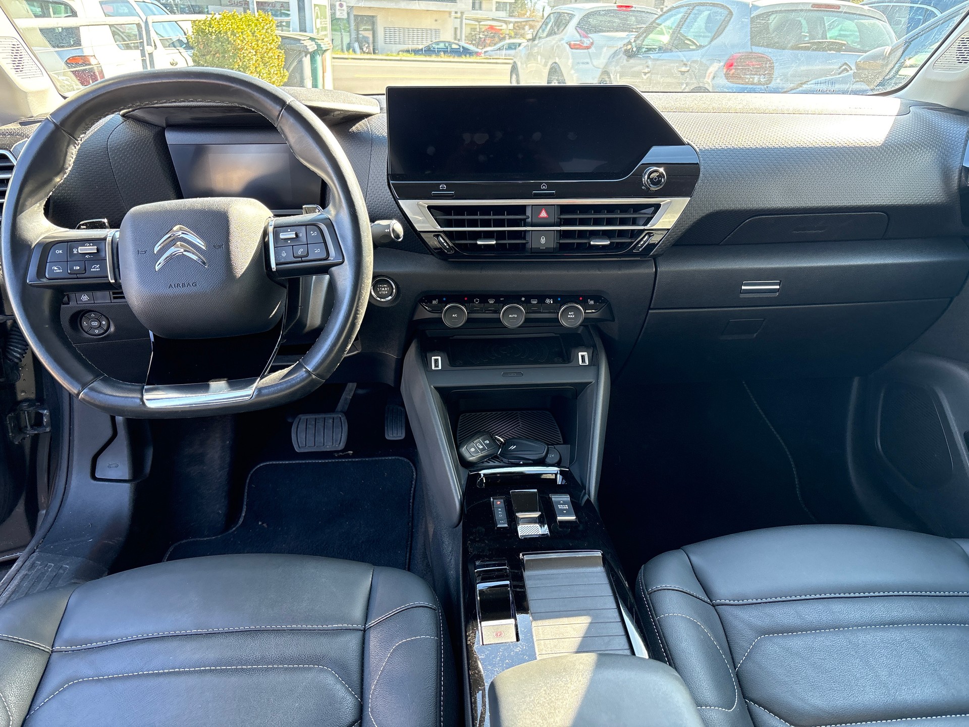 CITROEN C4 1.5 BlueHDi Shine Pack EAT8-image-9