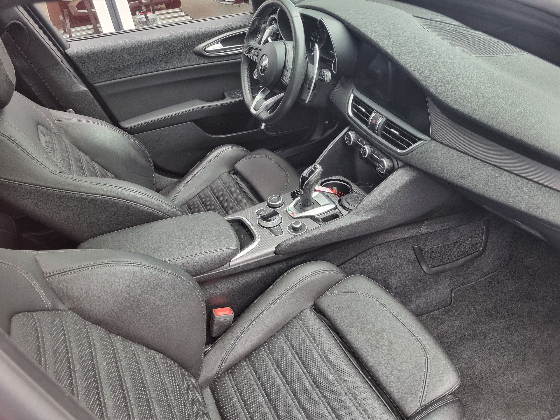 ALFA ROMEO Giulia 2.0 Veloce Q4 Automatic-image-10