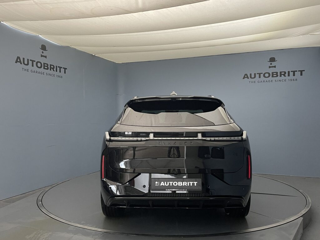 LYNK & CO 08 1.5 PHEV More-image-4
