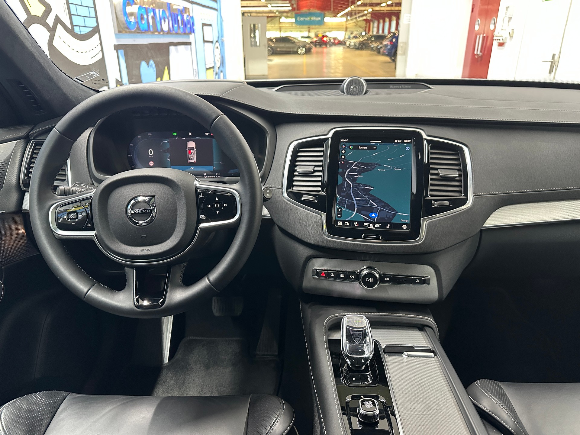 VOLVO XC90 T8 Ultra Dark-image-9