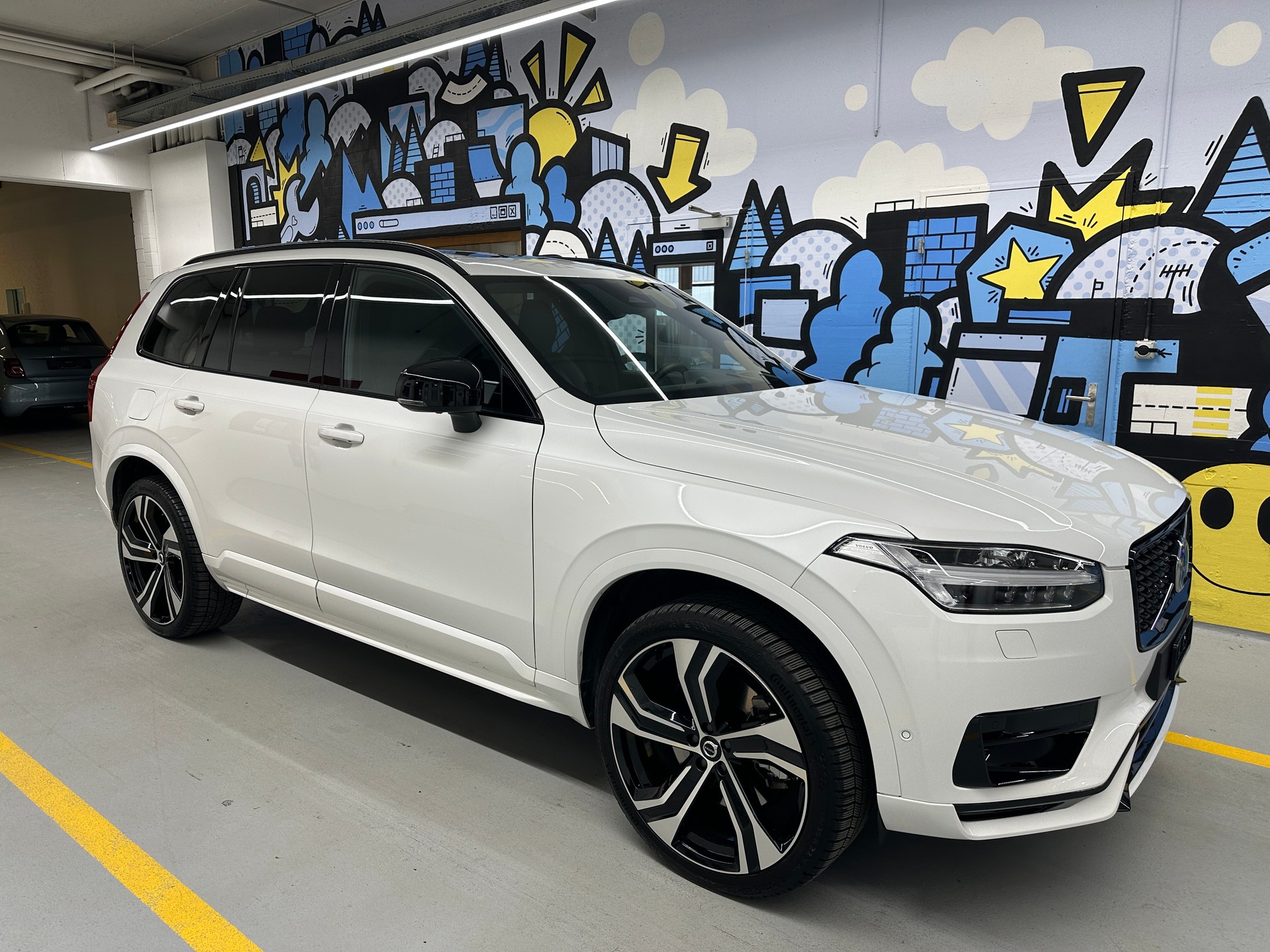 VOLVO XC90 T8 Ultra Dark-image-0