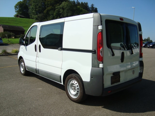 RENAULT Trafic 2.0 dCi 90 2.7t L1H1-image-5