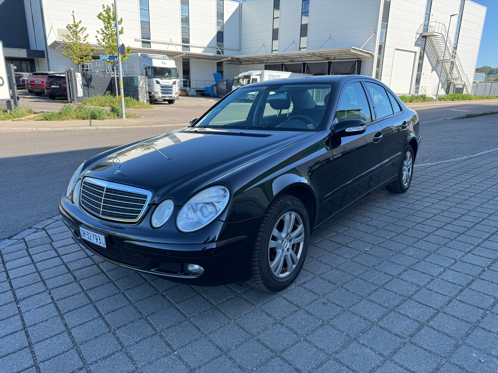 MERCEDES-BENZ E 280 Classic-image-1