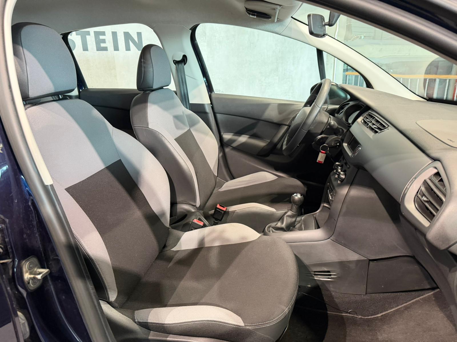 CITROEN C3 1.2i Exclusive-image-13