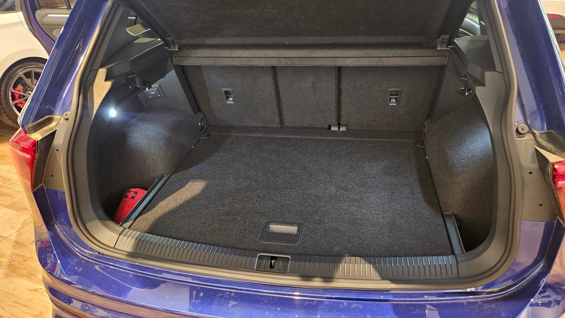 VW Tiguan 2.0TSI R 4Motion DSG-image-20