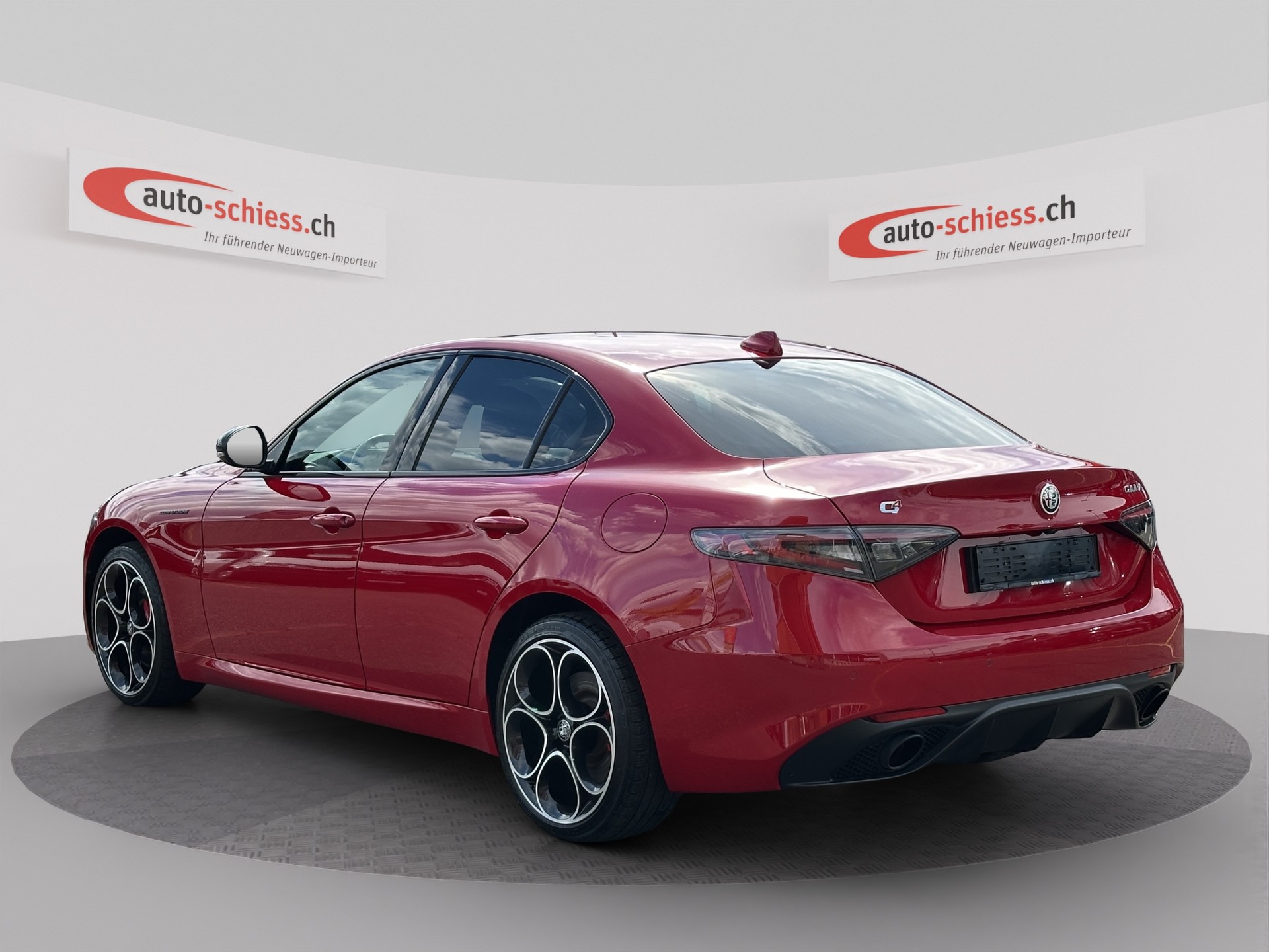 ALFA ROMEO Giulia 2.0 Competizione Q4 AT8-image-2