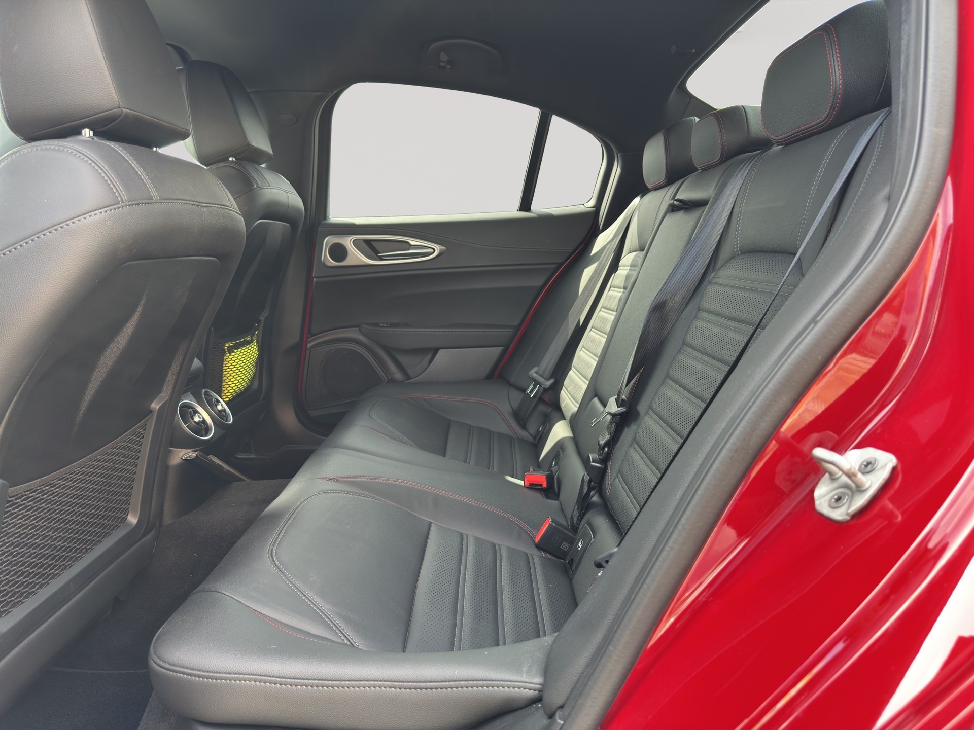 ALFA ROMEO Giulia 2.0 Competizione Q4 AT8-image-7