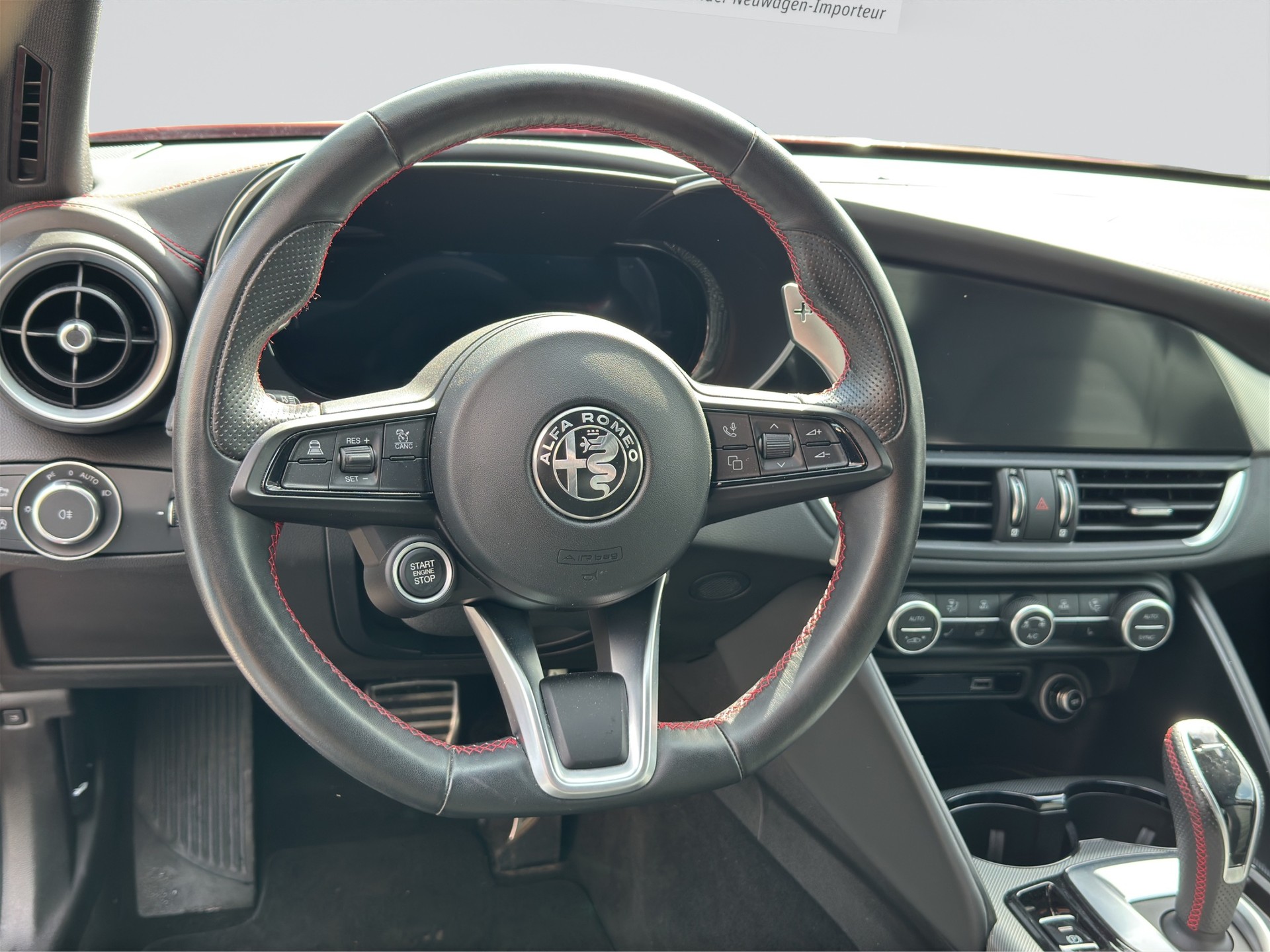 ALFA ROMEO Giulia 2.0 Competizione Q4 AT8-image-10