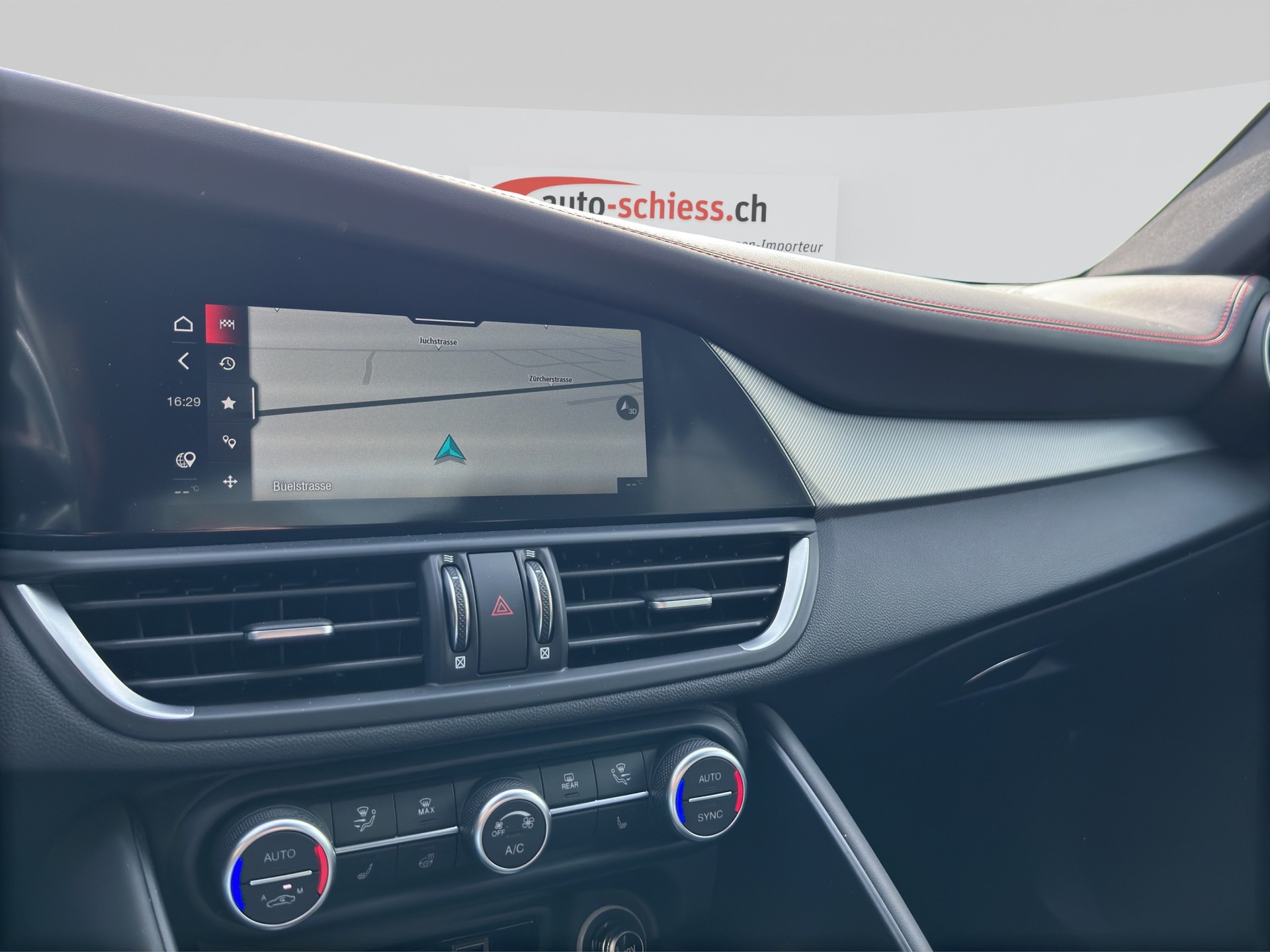ALFA ROMEO Giulia 2.0 Competizione Q4 AT8-image-12