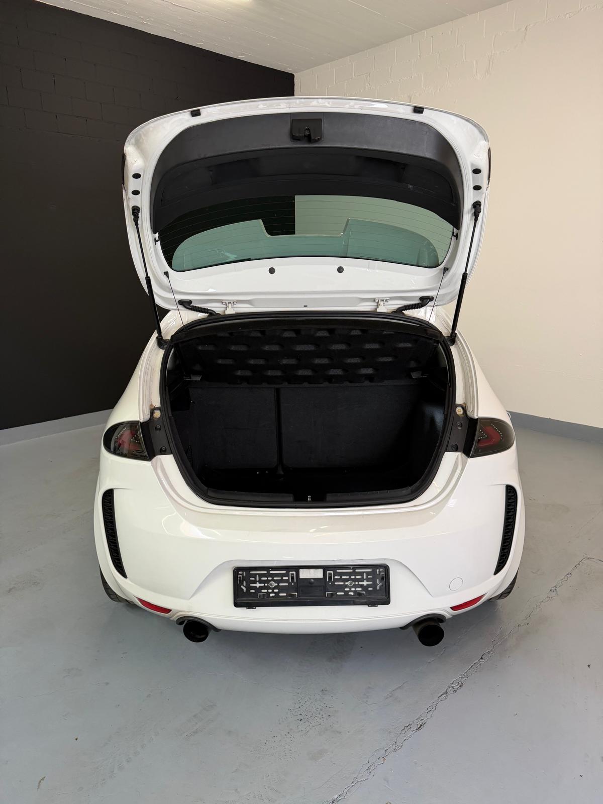 SEAT Leon 2.0 TSI FR CH-Fahrzeug Optisches Tuning-image-6