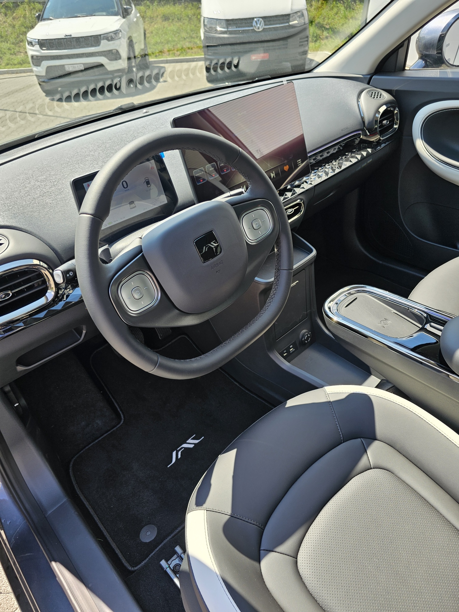 JAC E30X 51 kWh Flagship Pro+-image-7